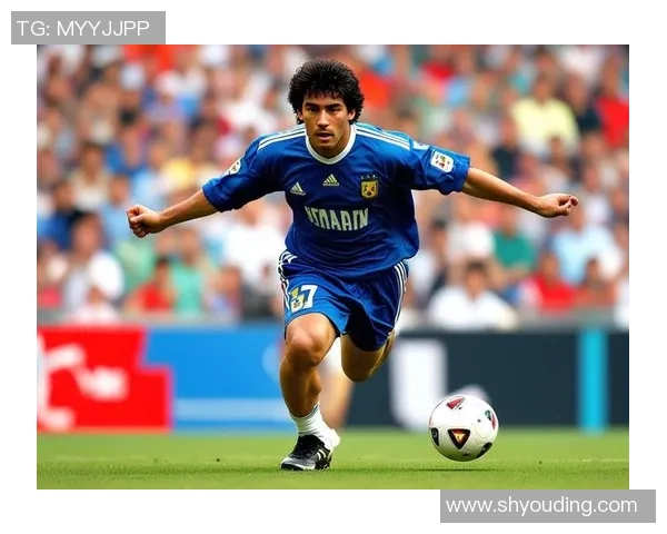 南美足球明星风采展现球场上的传奇与荣耀瞬间